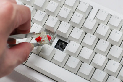 Ducky Keyboard Zero 6108 100% Mechanical Wireless Keyboard; RGB; USB 2.0 / 2.4GHz / BT - White - Cherry MX2A Brown switches.